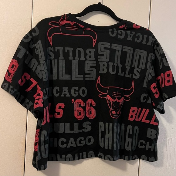 🆕 CHICAGO BULLLS NBA TEE (XXL) - Picture 3 of 5
